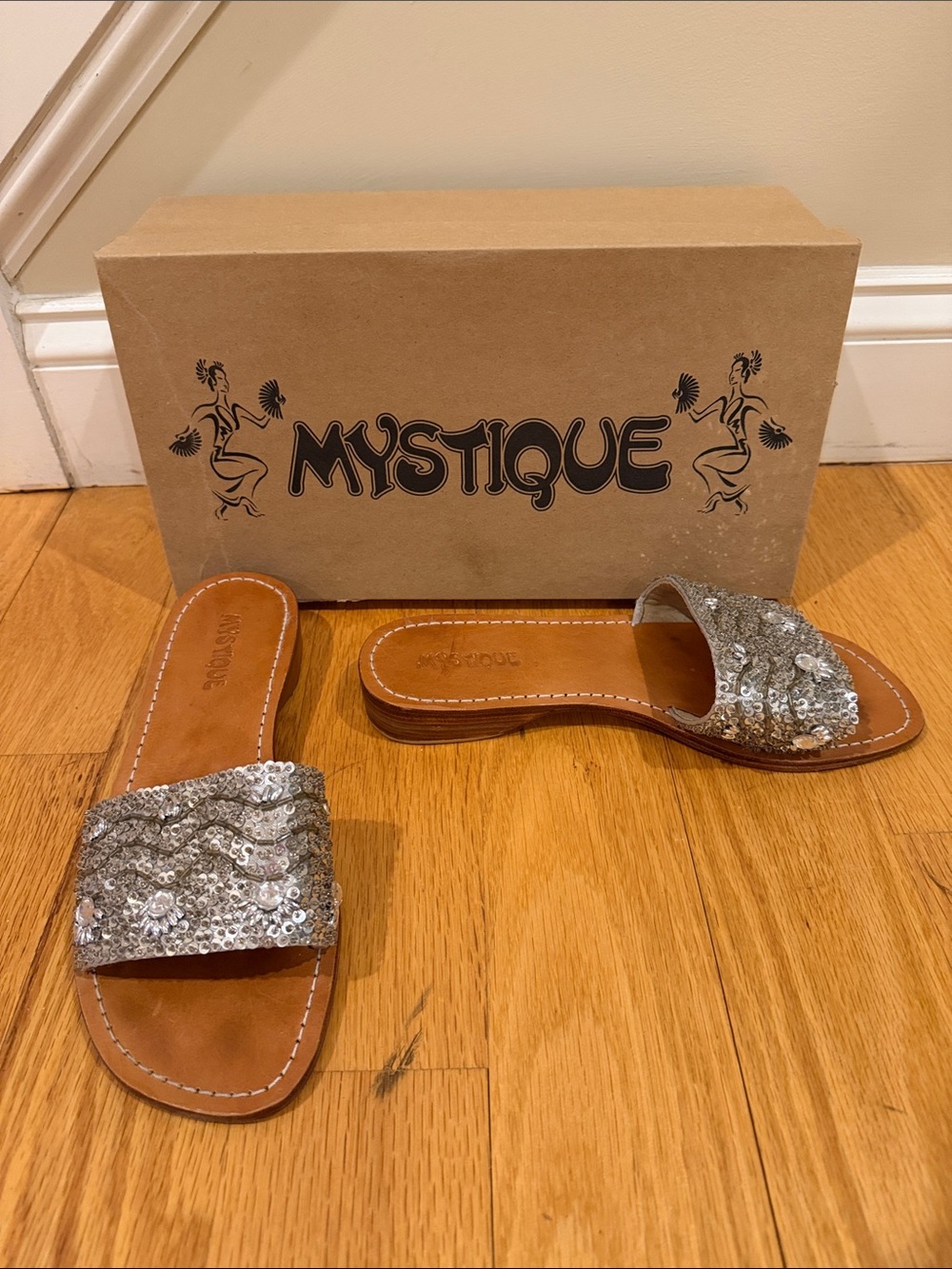 Mystique Silver Sequin Slide Sandals in Box womens sz 8 $85